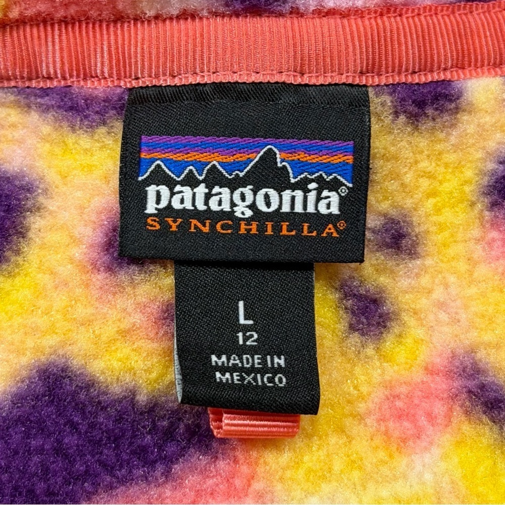 Patagonia Girls’ Large(12) Raven Tapestry Lightweight Synchilla Snap-T Pullover - Picture 3 of 7
